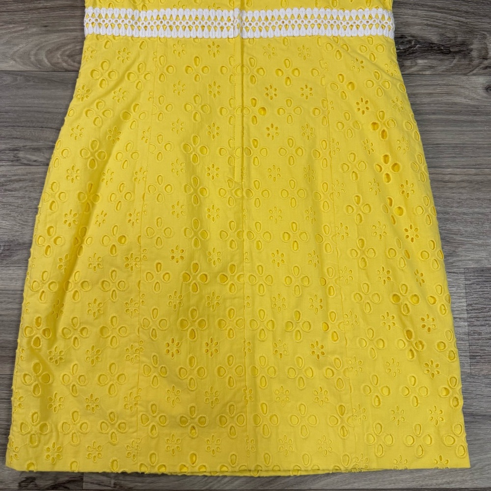 Lilly Pulitzer Railee Shift Dress in St. Tropez Yellow Floral Cross Eyelet Sz 6 - Picture 7 of 8